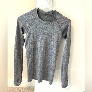 Lululemon long sleeve swiftly tech